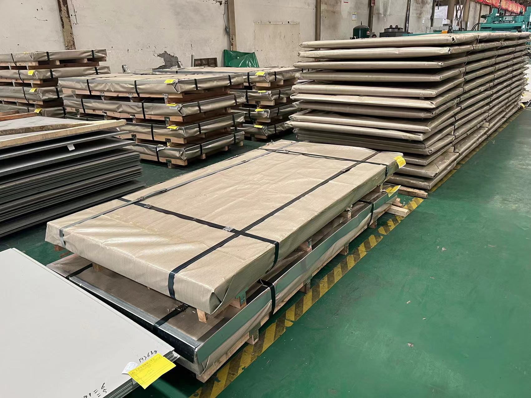 kasus perusahaan terbaru tentang Lembaran dan Koil Baja Tahan Karat untuk Manufaktur di Singapura